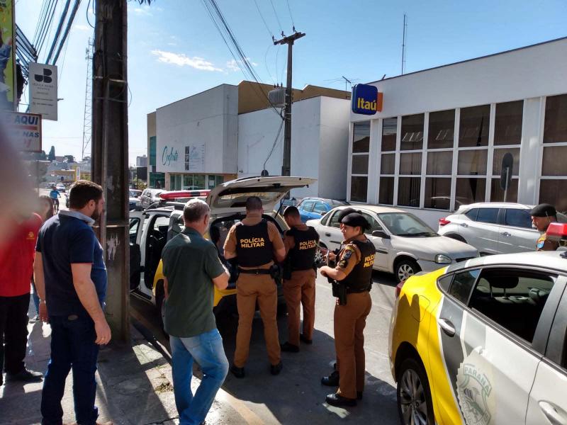 Policiais militares da 3ª Cia prendem indivíduo acusado de furtos em lojas do Centro