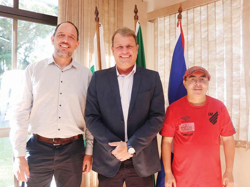 Alimentos arrecadados durante jogos do Athetico Paranaense serão destinados a Campo Largo