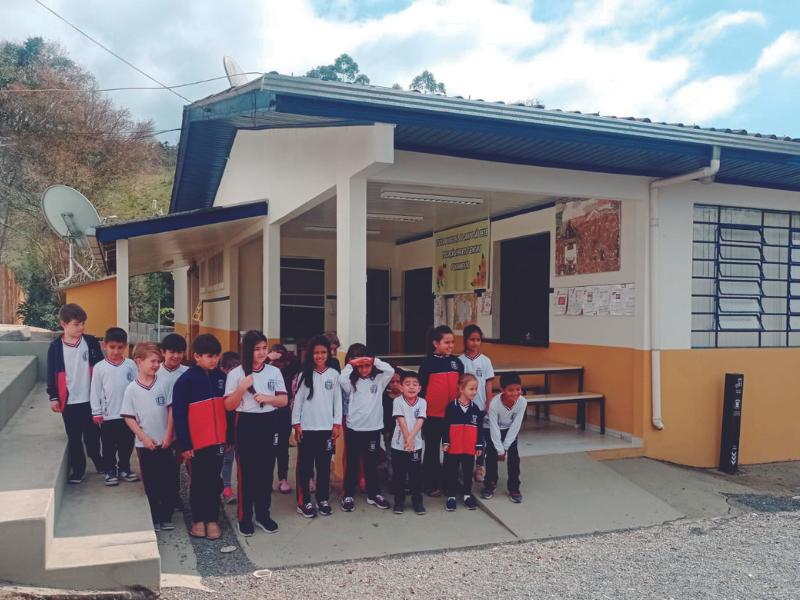 Centenas de estudantes da rede municipal são atendidos por quatro escolas do campo no interior