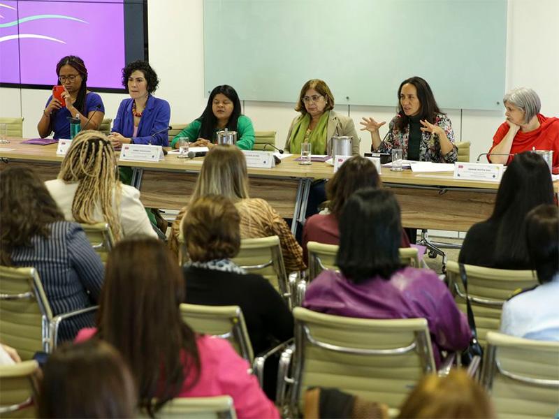 A cada 4 horas uma mulher é vítima de violência no Brasil