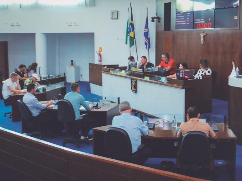 Última sessão do ano na Câmara Municipal e quase R$ 1 milhão volta ao Executivo 