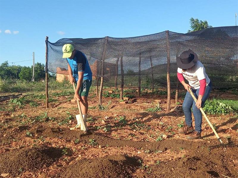 Trabalhadores pedem redução de juros para produzir alimentos no Brasil
