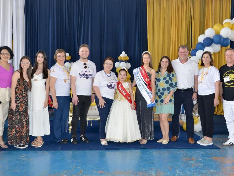 Centenas de pessoas acompanham grande festa Rei e Rainha 2023 na Vila Olímpica