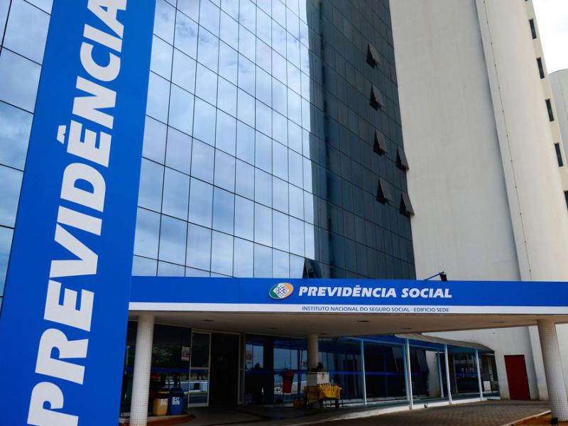Benefícios do INSS acima do mínimo terão reajuste de 5,93%
