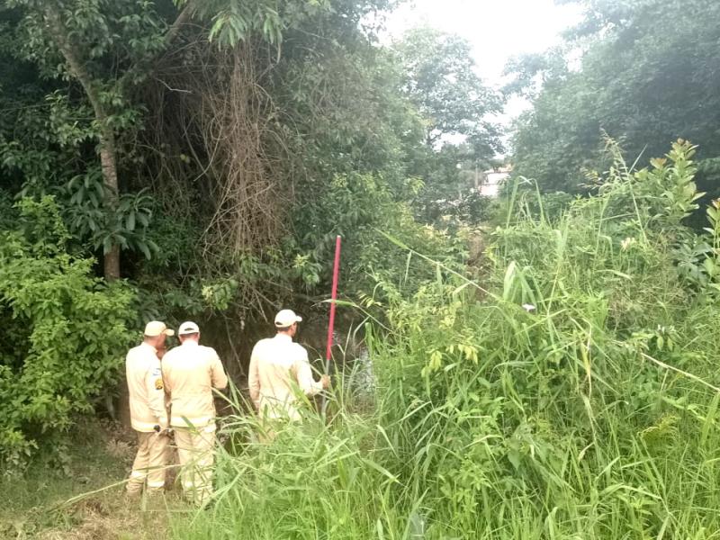 Bombeiros realizam buscas no Rio Itaqui na tentativa de encontrar um suposto corpo