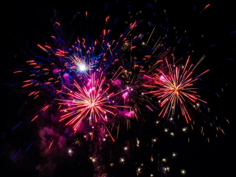 Fogos de artifícios sonoros são proibidos em todo o território municipal