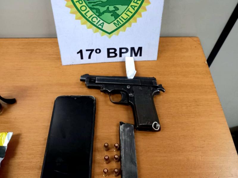 Homem é preso pela Polícia Militar com arma municiada no Nova Serrinha 
