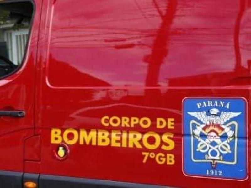 Mulher ferida em colisão entre três veículos em São Luiz do Purunã