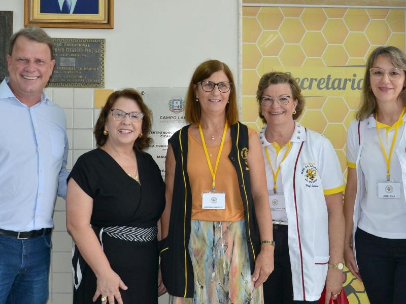 Comunidade recebe Escola Municipal  Reino da Loucinha completamente reformada