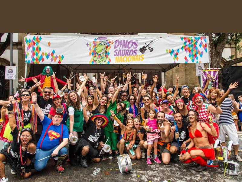 Bloco homenageia banda os Paralamas do Sucesso