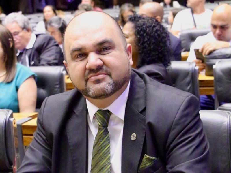 Recursos e dedicação às crianças do Paraná