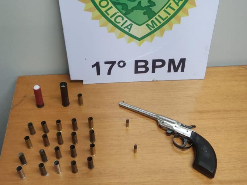 Suspeito é preso pela PM após efetuar disparos de arma de fogo em via pública