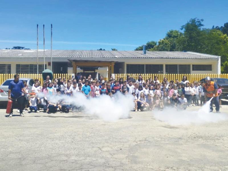 Prevenir, instruir e minimizar impactos de  desastres naturais são missões da Defesa Civil