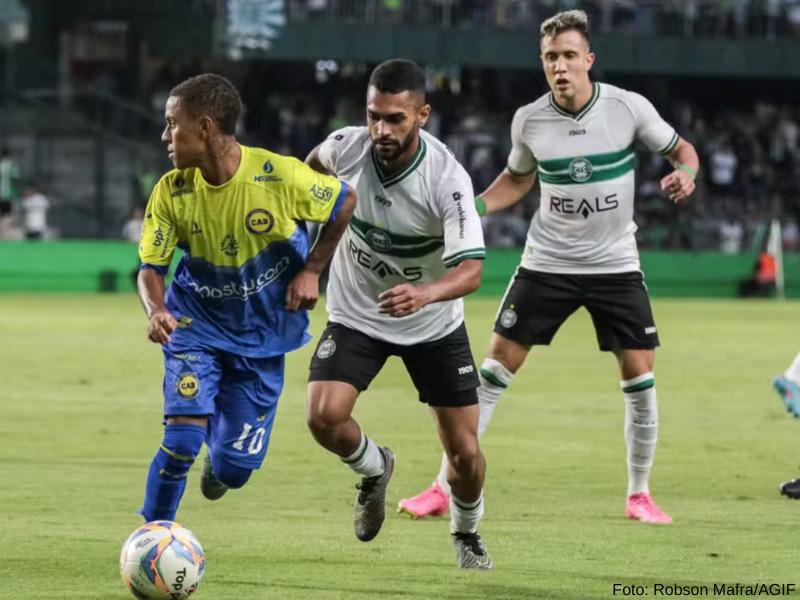 Jogo entre Andraus e Galo Maringá acontecerá  no Estádio Atílio Gionedis nesta quarta-feira (07)