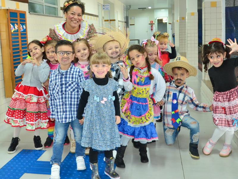 Festa Junina da Escola Municipal Reino da Loucinha