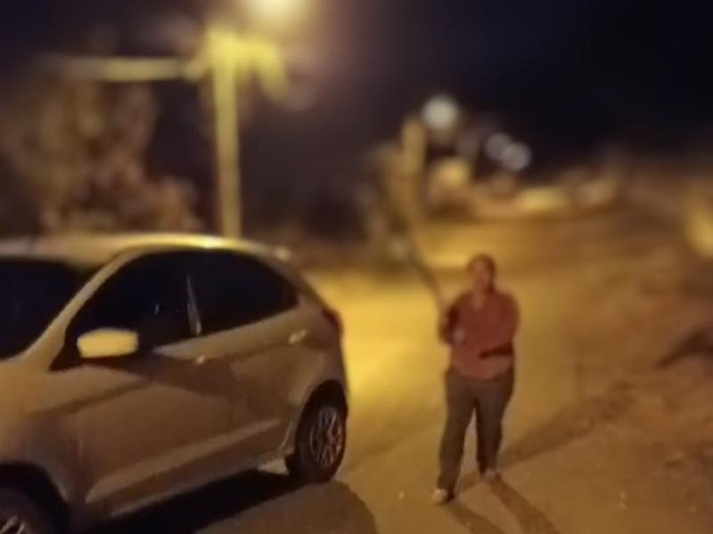 Casal não paga corrida e carro de aplicativo é destruído por mulher em fúria no Acácias 