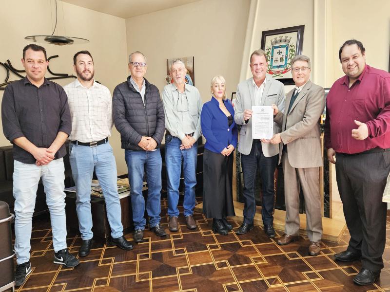 Prefeitura e OAB – Subseção Campo Largo assinam convênio para melhorar assistência jurídica gratuita