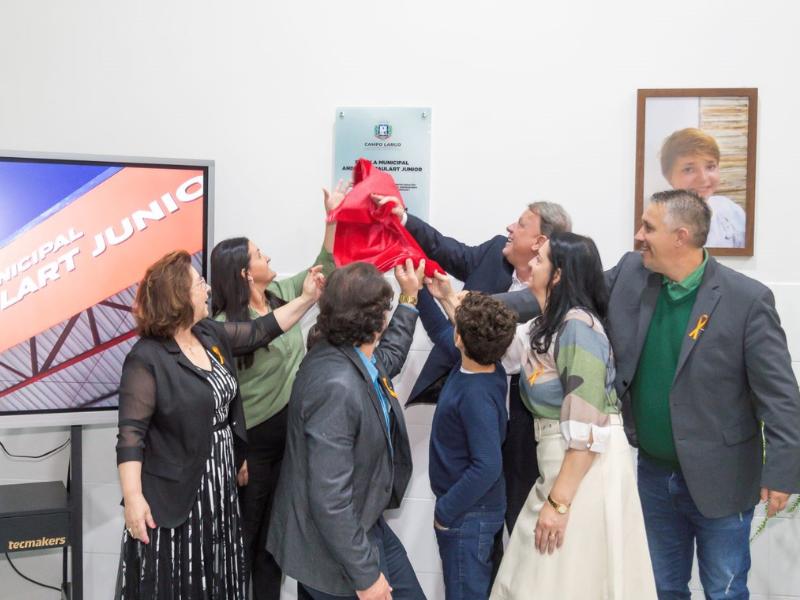 Inaugurada escola que homenageia o menino Anderson Paulart Junior