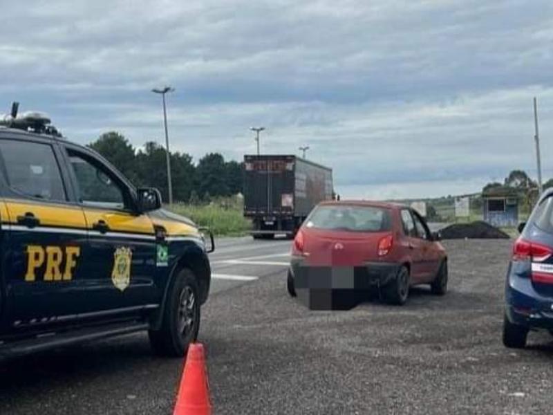 Guarda Municipal recupera carro furtado e com apoio da PRF prendem dois indivíduos