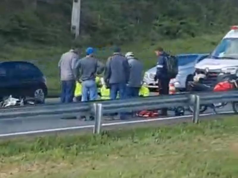 Motociclista fica ferido em acidente na BR-277, em Campo Largo