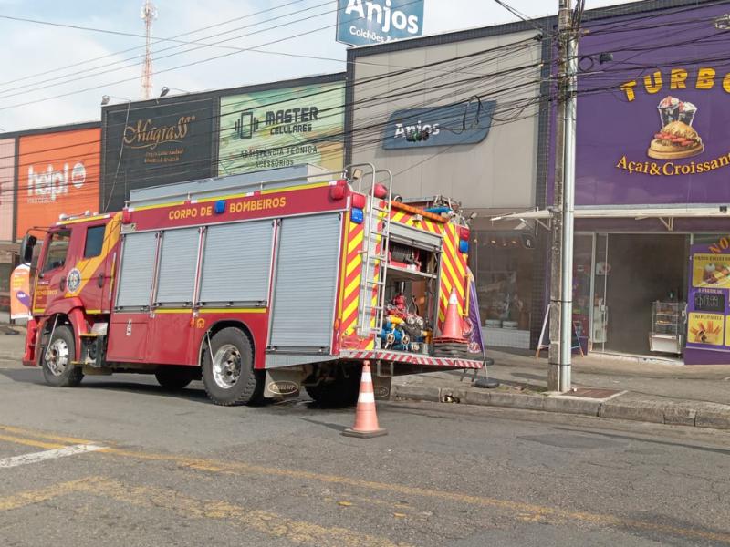 Princípio de incêndio mobiliza Corpo de Bombeiros no Centro de Campo Largo