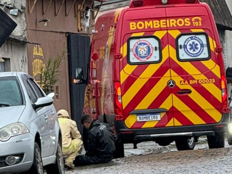 Motociclista fica ferido em acidente no bairro São Vicente em Campo Largo 