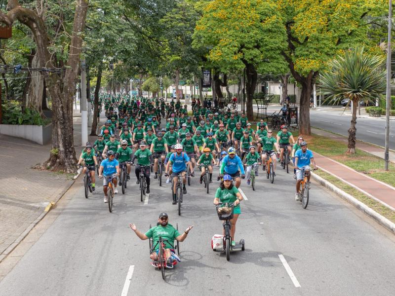 Campo Largo recebe passeio ciclístico gratuito para comemorar 100 anos da Caterpillar