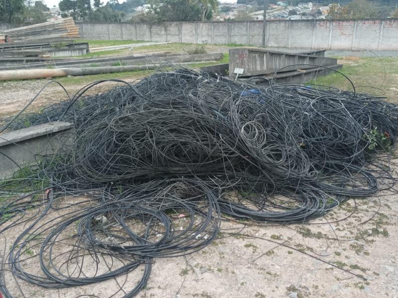Empresas de telecomunicações têm 30 dias para regularizar cabeamento em Campo Largo