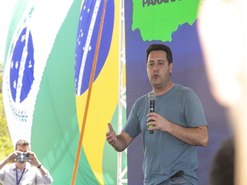 Ratinho Jr. encerra 2025 como o governador mais bem avaliado do Brasil