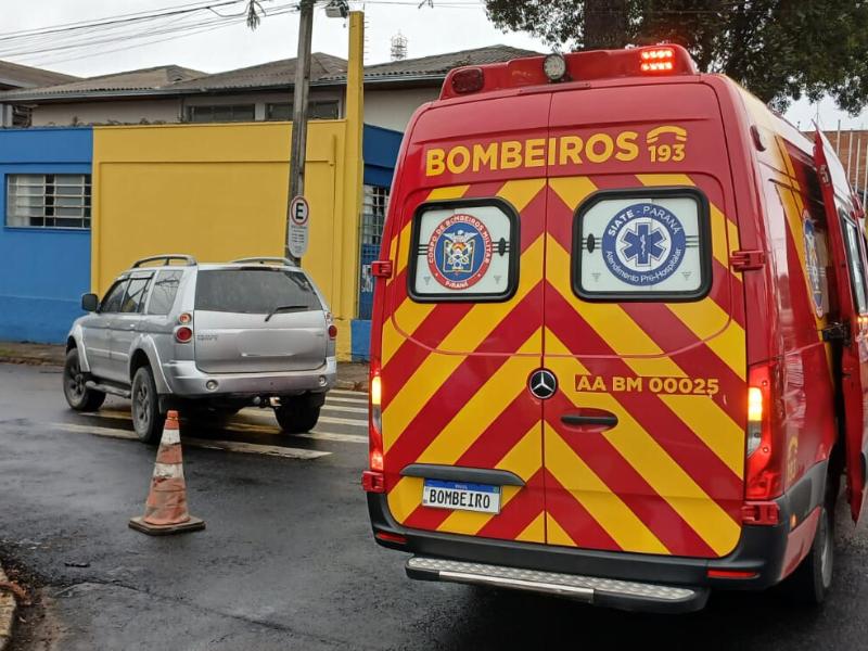Idosa é atropelada na região central e socorrida pela equipe do SIATE em Campo Largo 