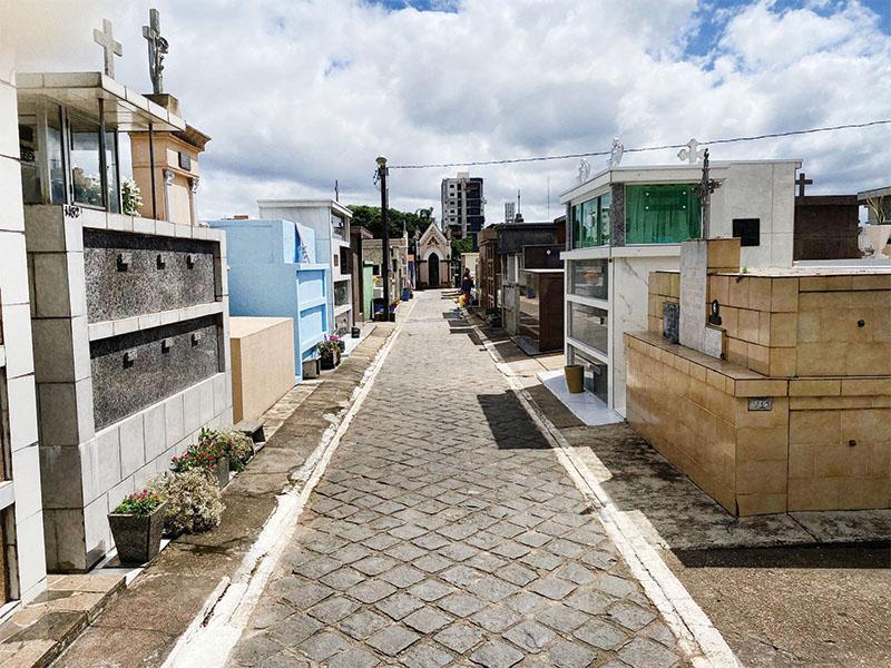 Regularização de jazigos nos cemitérios municipais acontecerá até dia 31 de julho, na Central de Luto