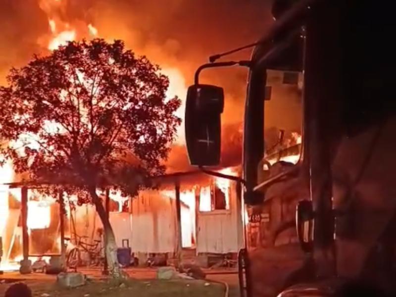 Incêndio criminoso após desentendimento familiar destrói três casas em Campo Largo