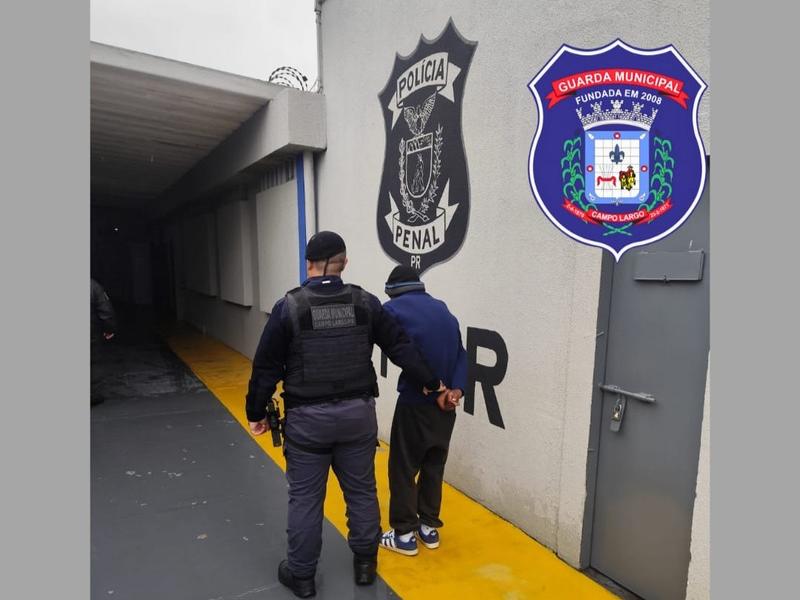 Guarda Municipal de Campo Largo prende homem com mandado em aberto no Terminal Urbano