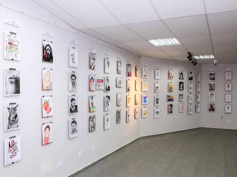 Exposição “Mentes Artísticas” com 360 desenhos inicia nesta segunda (15) na Casa da Cultura