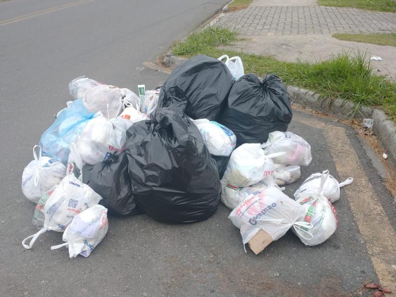 Moradora reclama de coleta de lixo e empresa responsável é multada pela Prefeitura