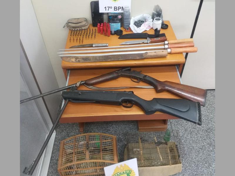 Homem é preso com armas e munições após ameaçar ex-companheira em Balsa Nova