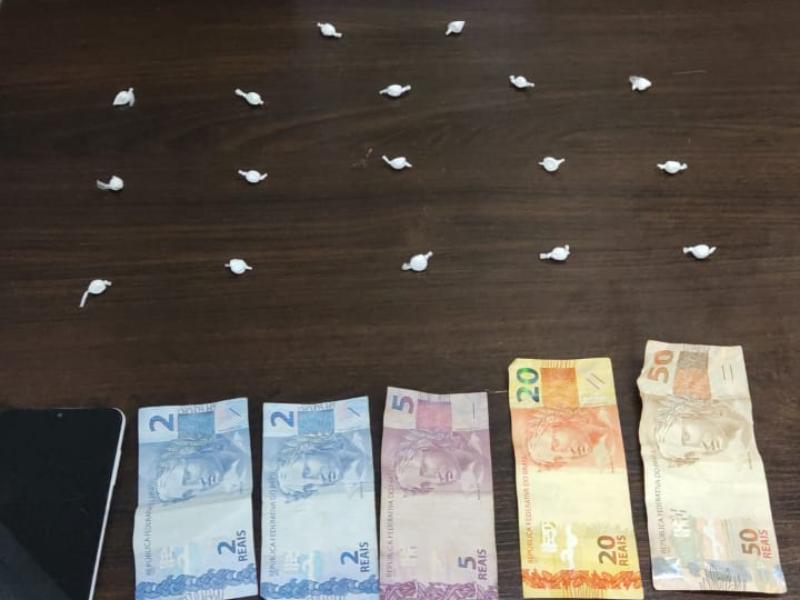 Menor é apreendido com drogas e dinheiro no bairro Cercadinho, em Campo Largo