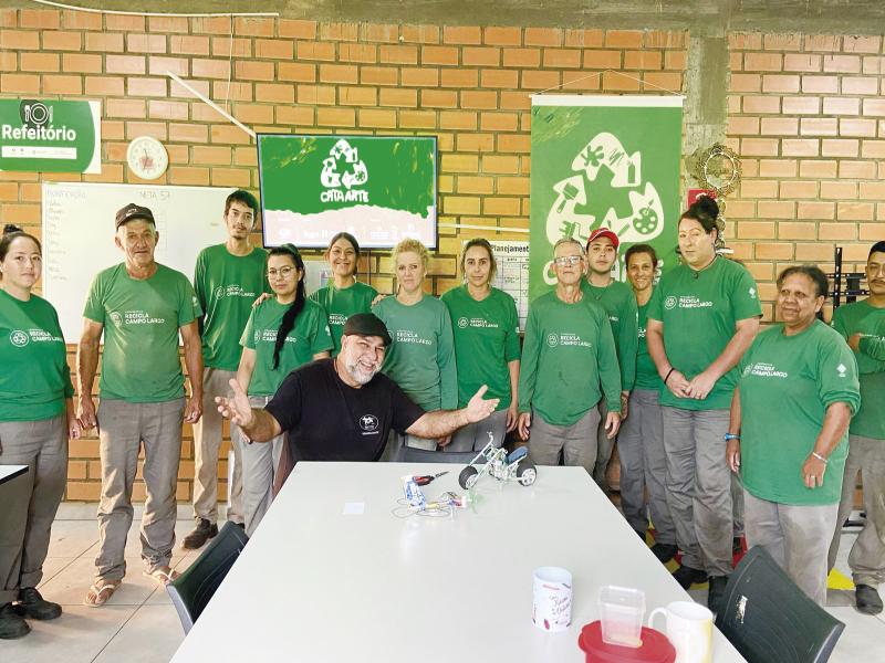 Projeto Cata Arte transforma materiais  recicláveis em obras de arte sustentáveis