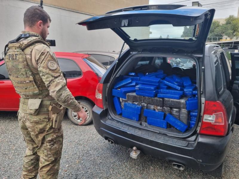 PRF apreende mais de 500 quilos de maconha em Campo Largo