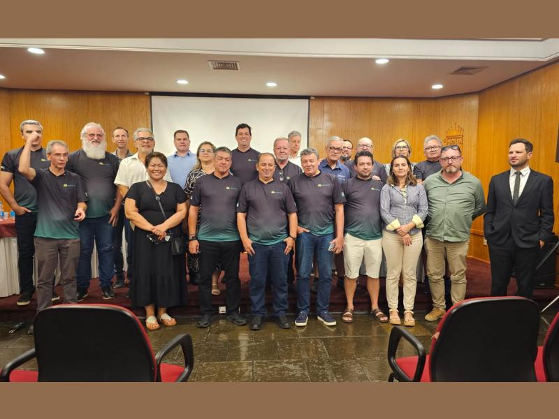 Encontro da Adjori PR reforça estratégias para o futuro do jornalismo regional