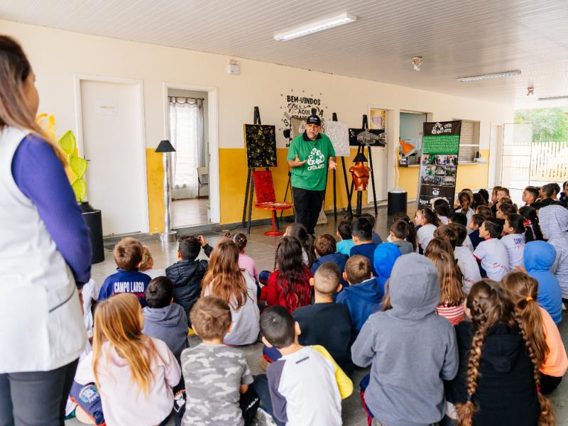 Projeto Cata Arte leva reflexão sobre reciclagem e transforma estudantes em “guardiões da natureza”