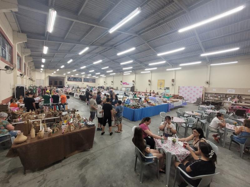 Feira de Natal da Igreja Matriz começa dia 16 e une empreendedorismo e tradição em um só espaço