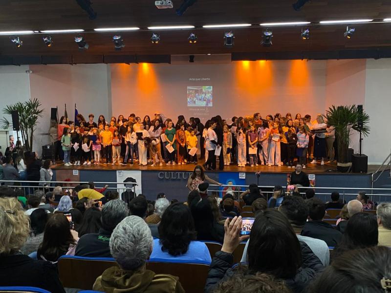 Celebração do encerramento das Oficinas da Cultura reúne grande público em Campo Largo