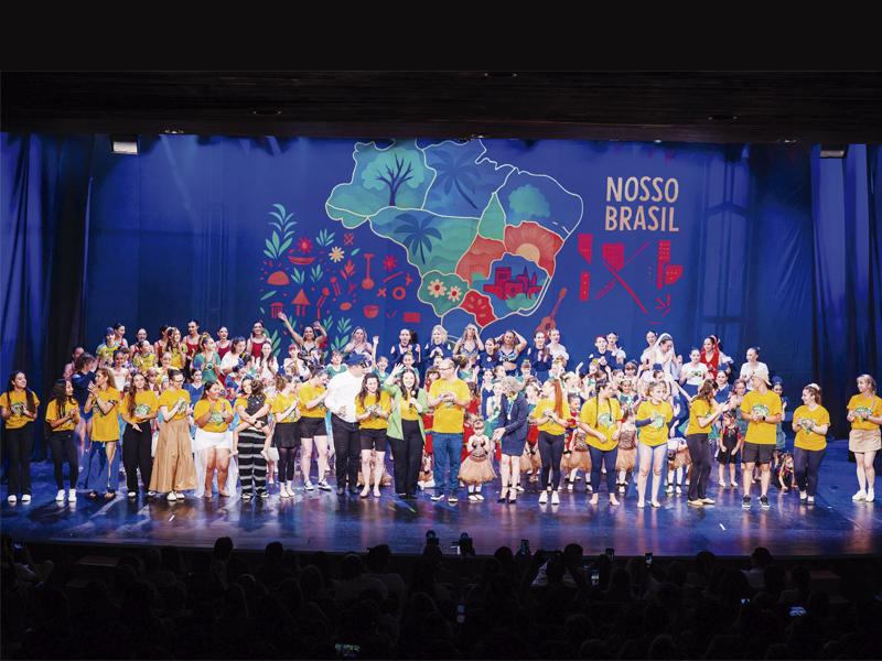Escola Arte da Dança lota e emociona público com espetáculo “Nosso Brasil”