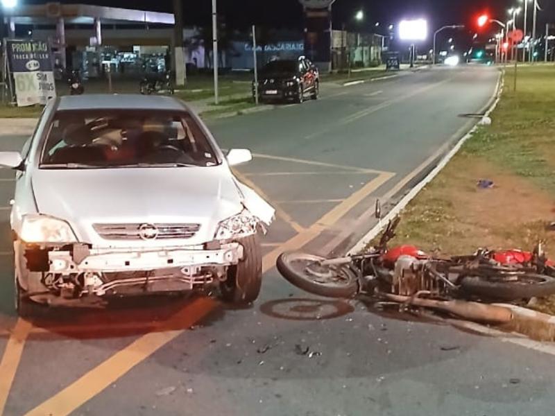 Motociclista fica gravemente ferido em acidente na Rua Ema Taner de Andrade 