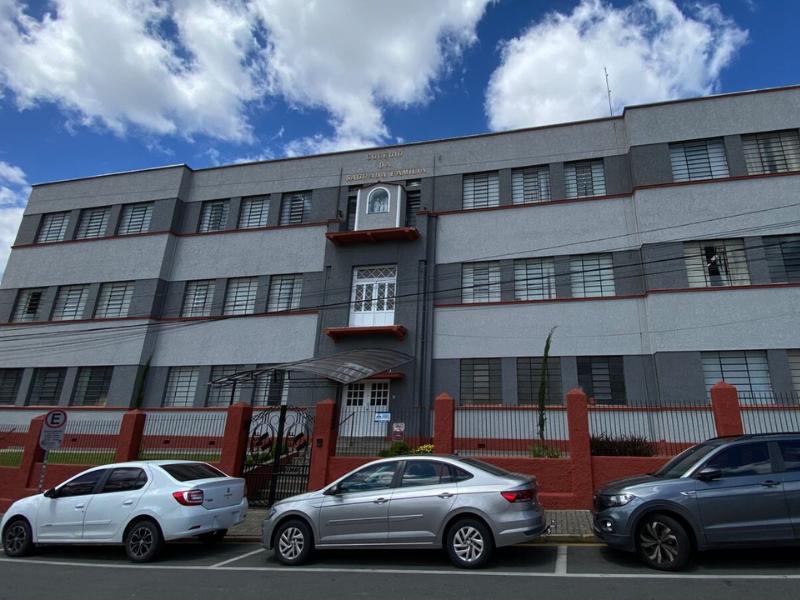 Colégio Sagrada Família continua celebração do centenário com homenagem e corrida