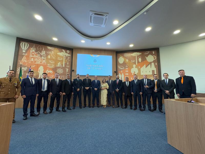 Eleitos do Executivo e Legislativo tomam posse para gestão 2025 - 2028