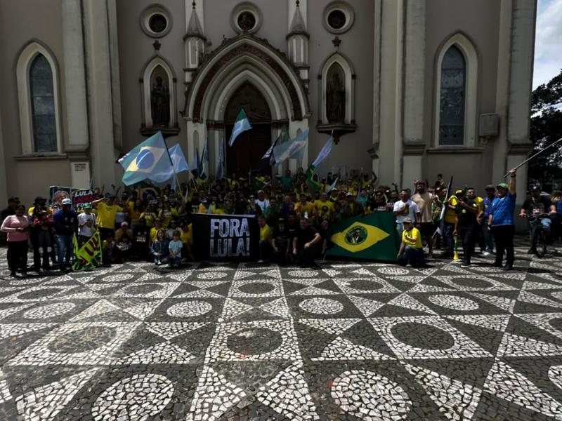 PL Campo Largo intensifica mobilização para tentar superar 50 mil votos para Flávio Bolsonaro no município