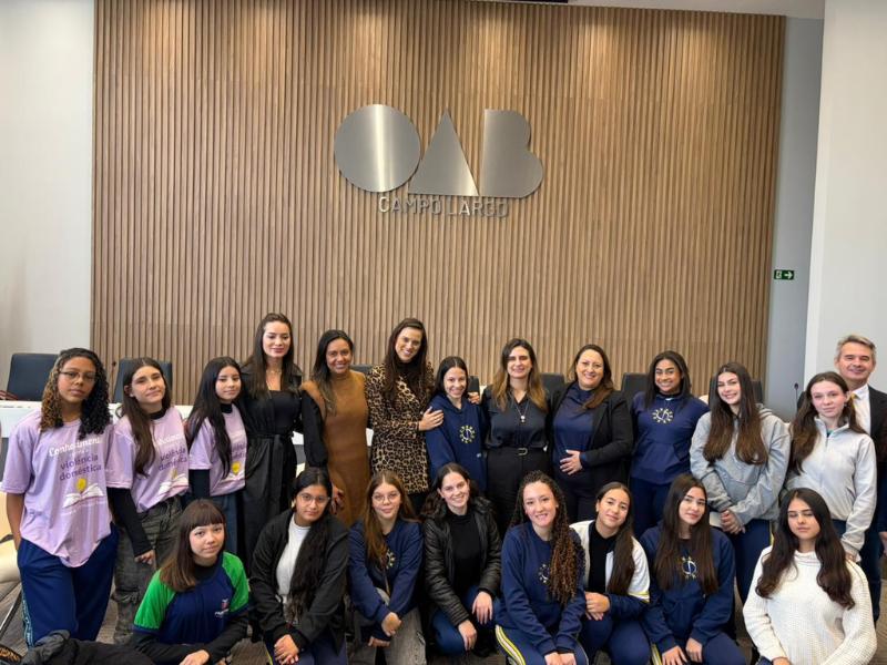 OAB Campo Largo recebe estudantes do projeto “Meninas para o Direito” 