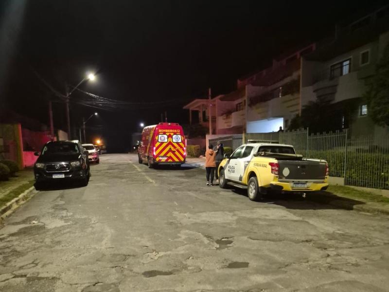 Motociclista fica ferido em colisão com automóvel no Centro de Campo Largo